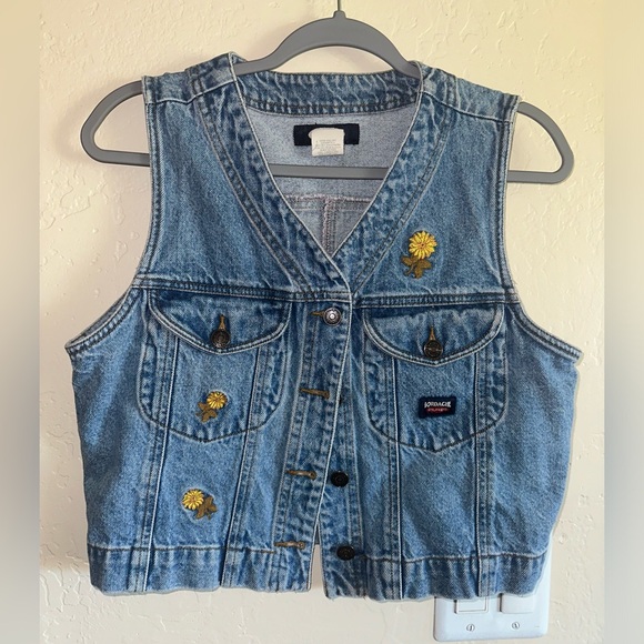 Vintage JORDACHE Girlfriend Crop Denim Blue Jean Jacket with Floral Embroidery - Picture 1 of 7